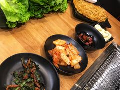 -肉甲韩国木炭烤肉(新壹街1店)