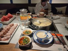 -尚尚仙·酸汤猪手·猪肚鸡火锅(华联万柳购物中心店)