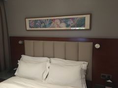 -和颐酒店(广州琶洲会展中心广州塔赤岗地铁站店)