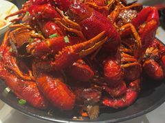 -巴厘龙虾·榜首油焖大虾(音乐学院·沿江酒馆店)