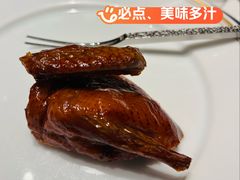 脆皮妙龄乳鸽-新荣记(BFC外滩金融中心店)