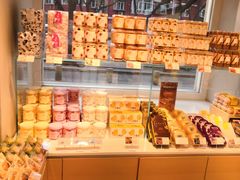 面包甜点陈列柜-好利来(团结湖店)