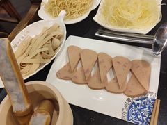-百年川椒重庆老火锅(光谷店)