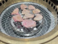 -山川小町·极番烧肉(新地假日广场店)