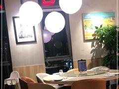 大堂-日进一片海.生腌海鲜火锅.宵夜烧烤(三里屯总店)