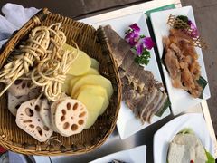 -楠柏弯休闲山庄(梨花溪店)