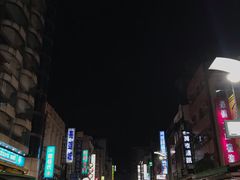 -六合夜市