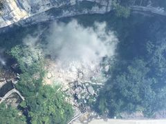 -重庆神龙峡漂流