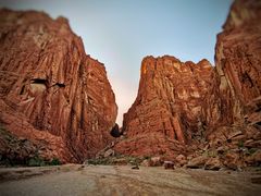 -天山神秘大峡谷