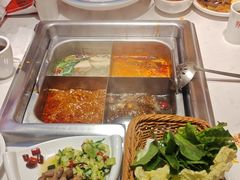 -旺龙巷重庆脆毛肚火锅·潜山扛把子店(潜山商业街店)