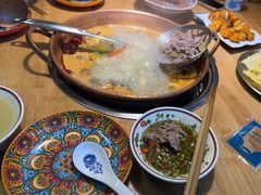 -洱火云南酸菜牛肉火锅(石景山当代商城店)