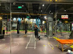 -VLines耀能运动24小时·月付制健身(京广桥店)