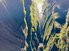 -梭布垭石林景区