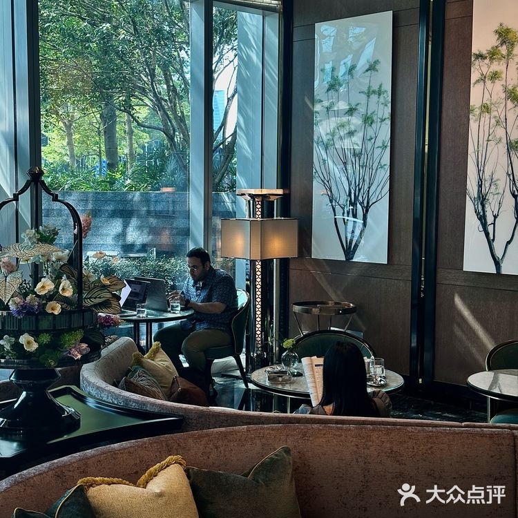 不是，广州也有属于自己的曼哈顿