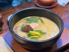 -银米·云南传统过桥米线(双廊黑金冠店)