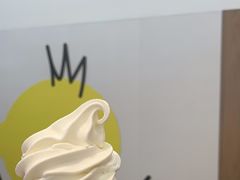 圆筒冰淇淋-麦当劳(火车北站餐厅)