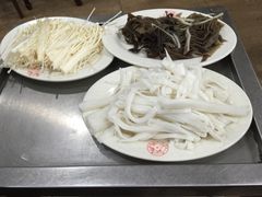 -粤潮牛肉火锅店(江南大道店)