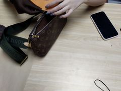 -沐渔二手奢侈品黄金手表包包回收·中古店(广州塔店)