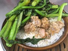 蒜香排骨饭-祥胜美食