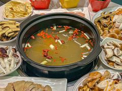 -一朵菌·野生菌探索家火锅(南亚店)