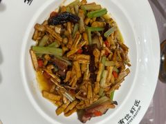 -有位虾匠·香辣蟹·小龙虾(李村店)