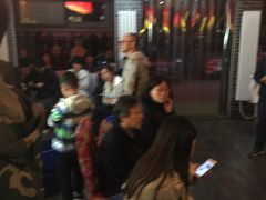 等位区-忆乡情铁锅炖鱼饭店(延庆店)