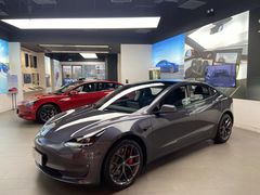 -TESLA 特斯拉(郑州正弘城体验店)