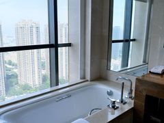 -青岛富力艾美酒店