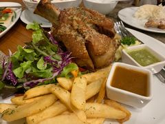 -Chom Cafe and Restaurant