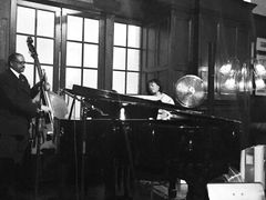 -LONG BAR 廊吧(外滩华尔道夫酒店)