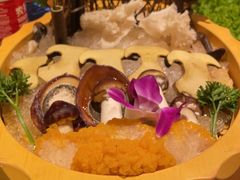 -老牌坊云南鱼豆花火锅(爱建店)