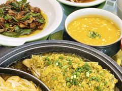 -阿瓦山寨·湘菜现炒·剁椒鱼头王(咸阳总店)