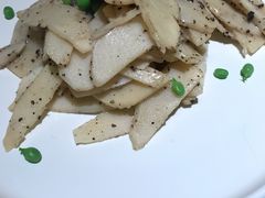 松露酱炒笋尖-小大董·烤鸭(凤凰汇店)