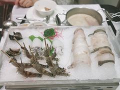 -红鼎豆捞·非遗鲍皇汤火锅(宝丰路店)