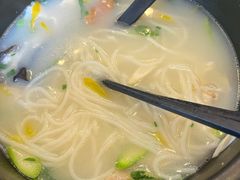-桥香园云南过桥米线(红龙井店)
