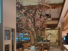 -蜜桃餐厅·伴山(湖滨商业街店)