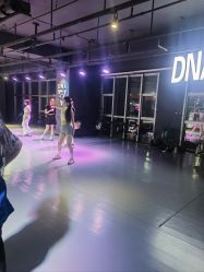 -DNA舞室