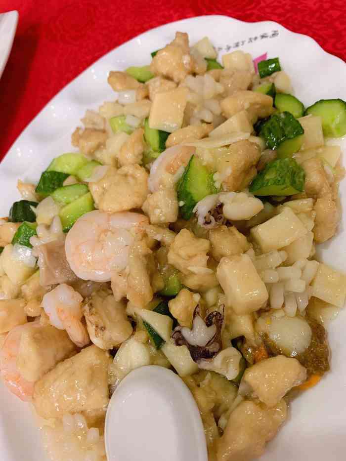 登瀛楼(山西路店)-"很典型的国营饭店,赶到人家要打烊的时候会.