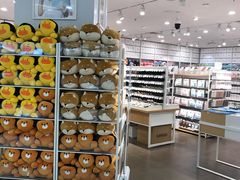 -名创优品(机场路百信广场店)