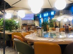 大堂-日进一片海.生腌海鲜火锅.宵夜烧烤(三里屯总店)