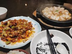 -东口码头·烧鸽子·鱼头泡饼·地方菜(金鹰悦城店)