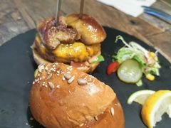 -HIGH FIVE哈福手工汉堡(桂林路店)