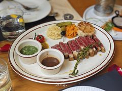 -Mark&Mars Restaurant