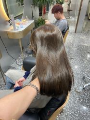 -Tloml salon
