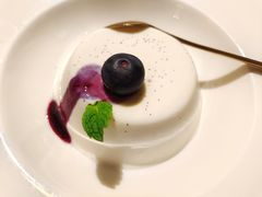 -MONICH牛排融合餐厅(和义大道购物中心店)