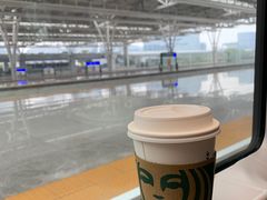 -星巴克(上海虹桥站2A检票口)