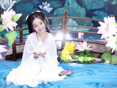 -九月鹰飞汉服摄影工作室