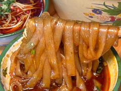 -拈签一笑黄牛肉辣卤串串