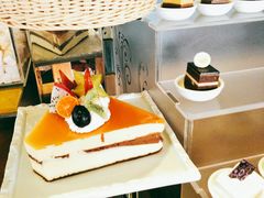 -荣誉国际酒店-云顶旋转餐厅