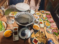 -明洞阿姨·韩式酱蟹烤肉·创意料理(三元桥店)